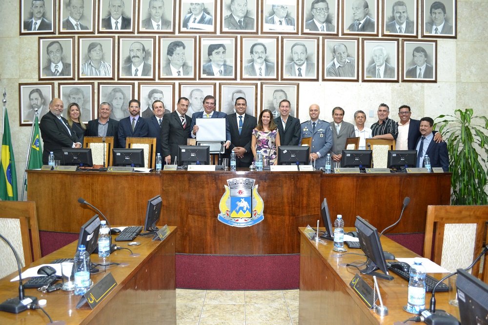 Câmara entrega Título de Cidadão Sanjoanense para Luiz Flávio Borges D´Urso, conselheiro da OAB