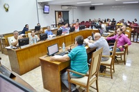 Sessão de 06/11/17 – Câmara aprova 6 documentos e debate interdição de imóveis e concurso público