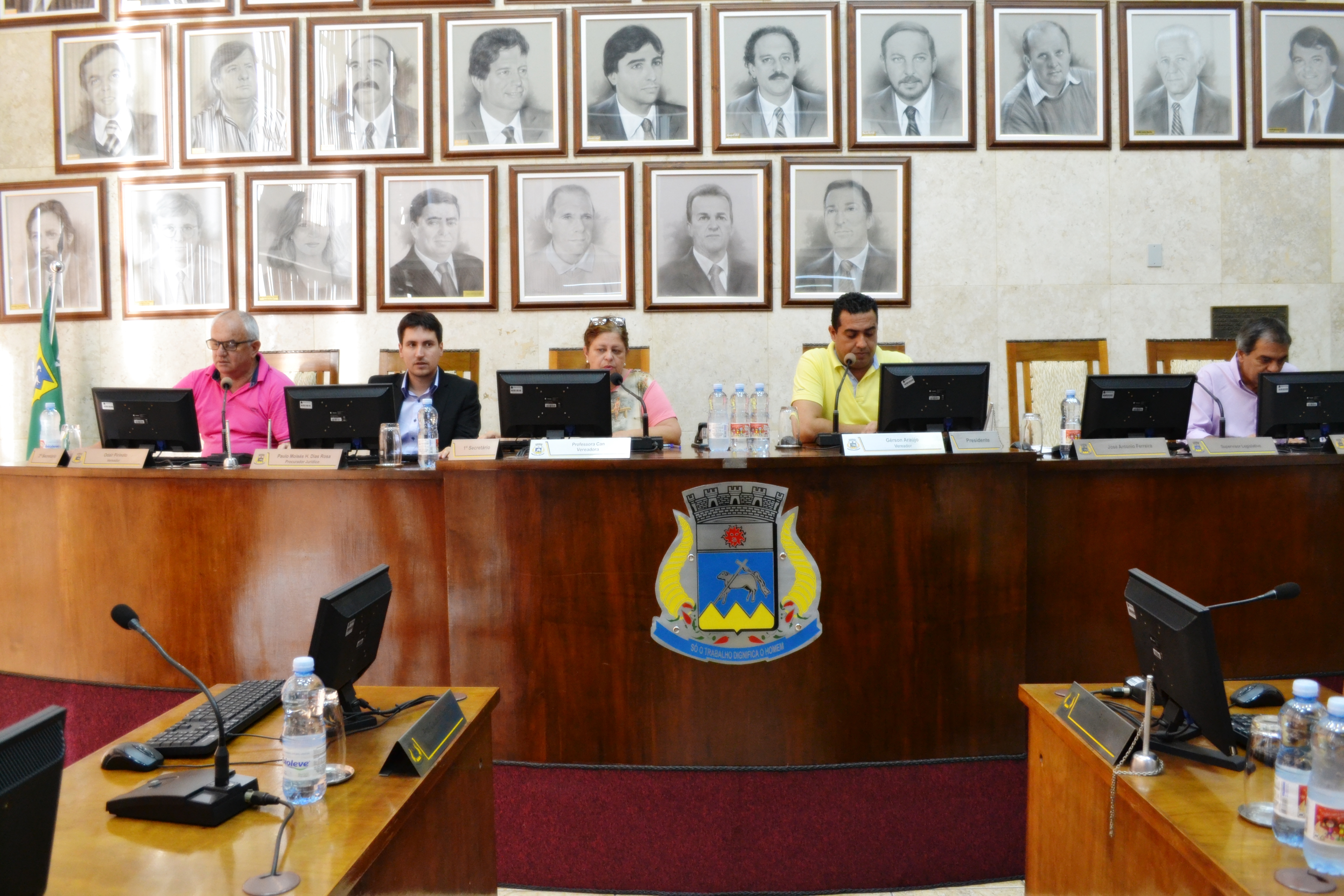 Câmara Municipal realizou sessão extraordinária