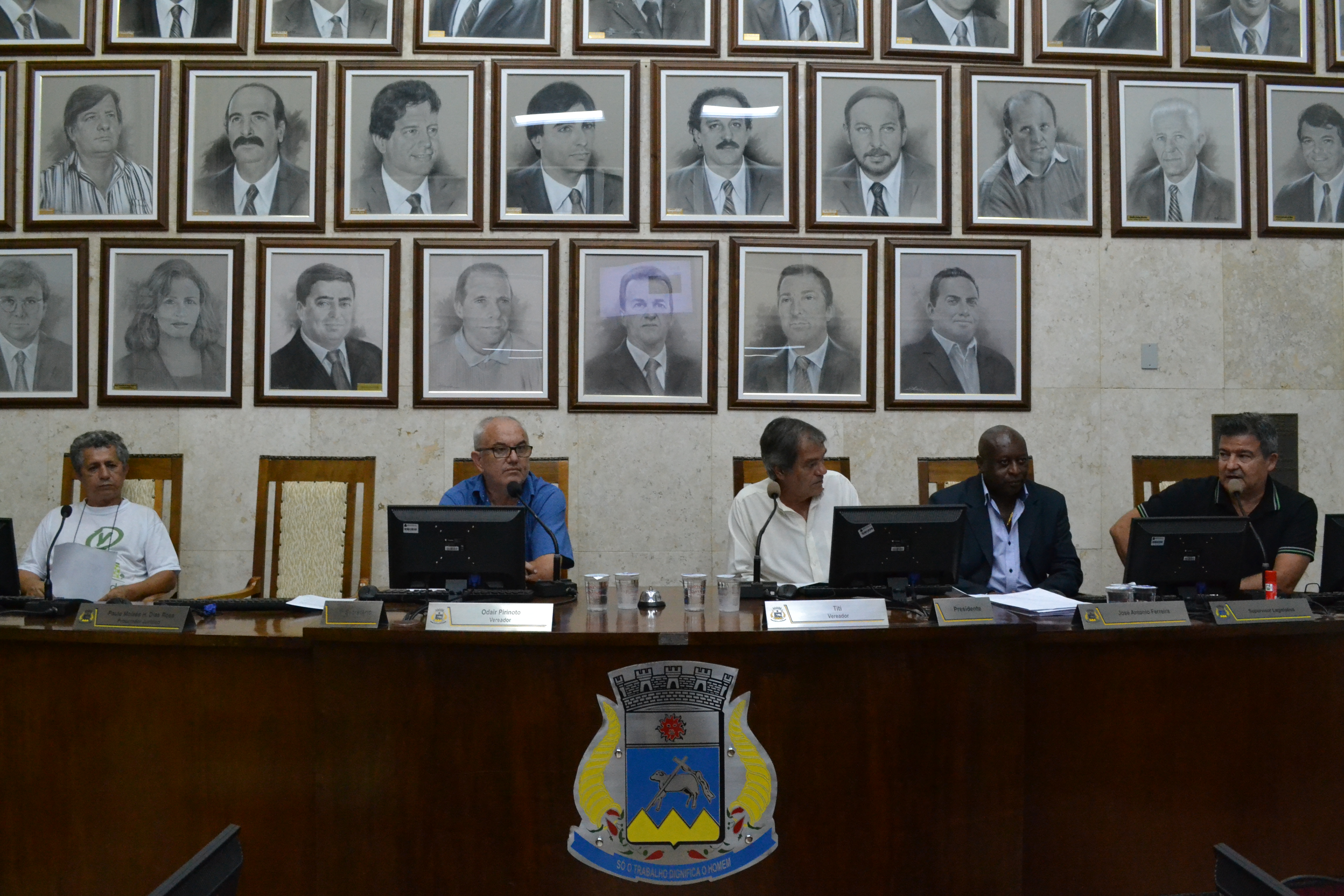 Câmara tem nova composição da Mesa; Titi assume a Presidência
