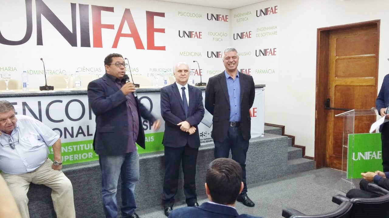 Presidente e Vereadora acompanham visita do Senador Major Olímpio na Unifae