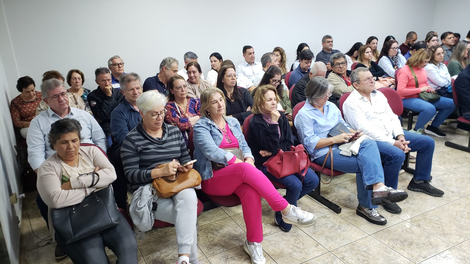 17ª Sessão Ordinária - 09.06.25 - Resumo das votações e debates