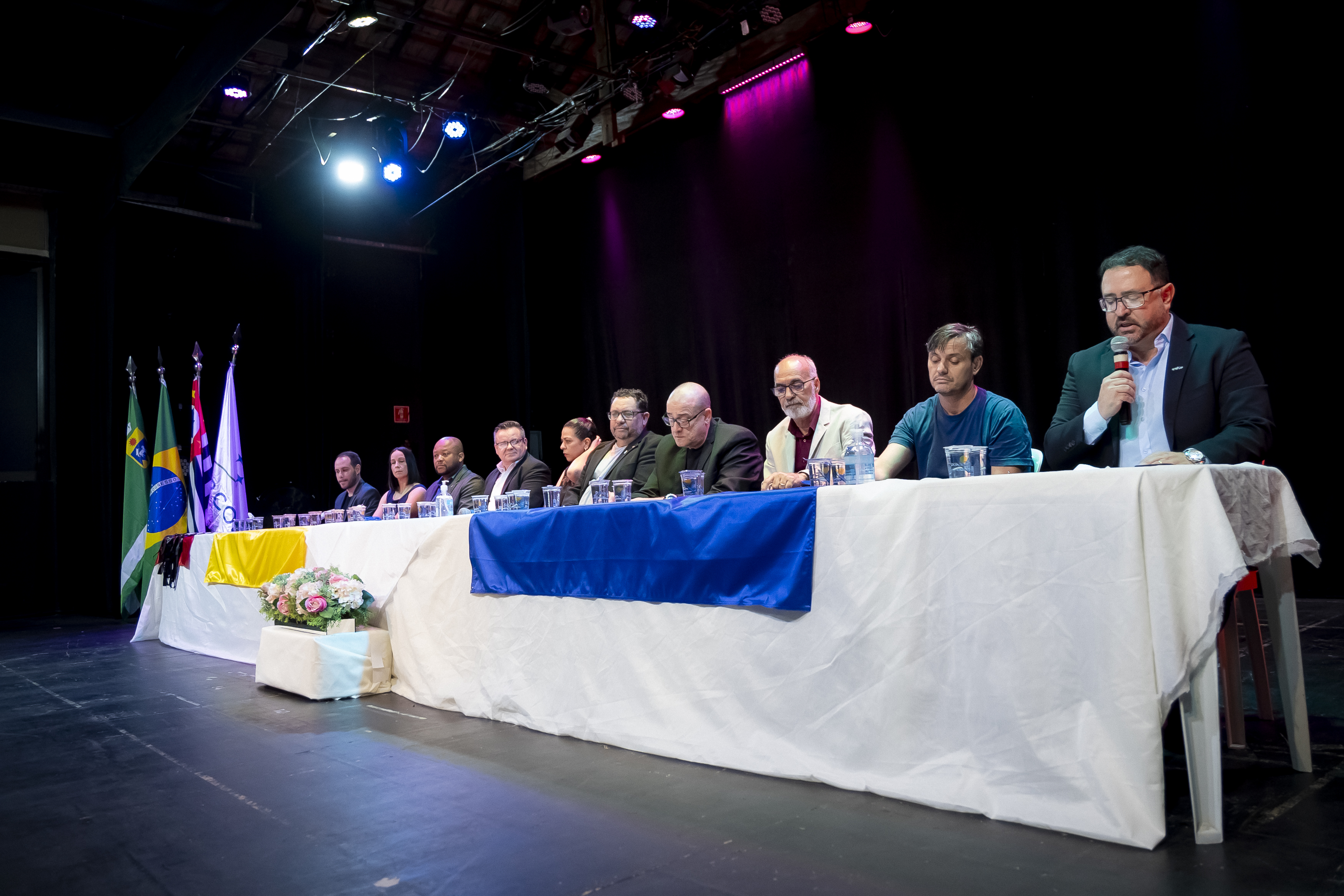 CÂMARA HOMENAGEIA ESTUDANTES E VALORIZA A EDUCAÇÃO