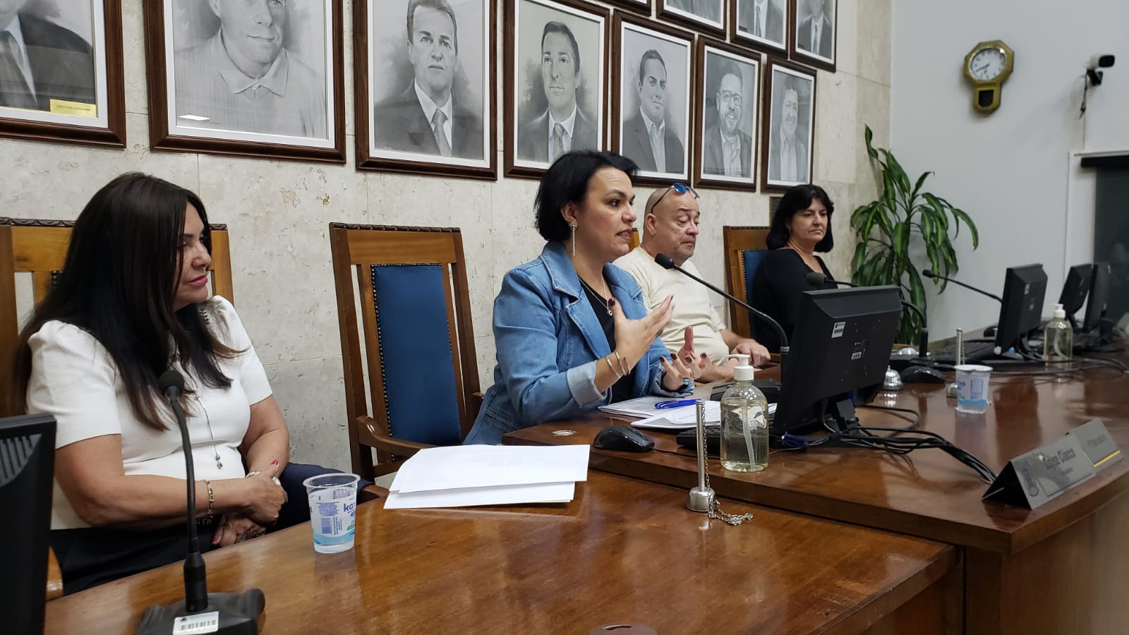 CÂMARA MUNICIPAL RECEBE AUDIÊNCIA PÚBLICA DO PPA E LDO