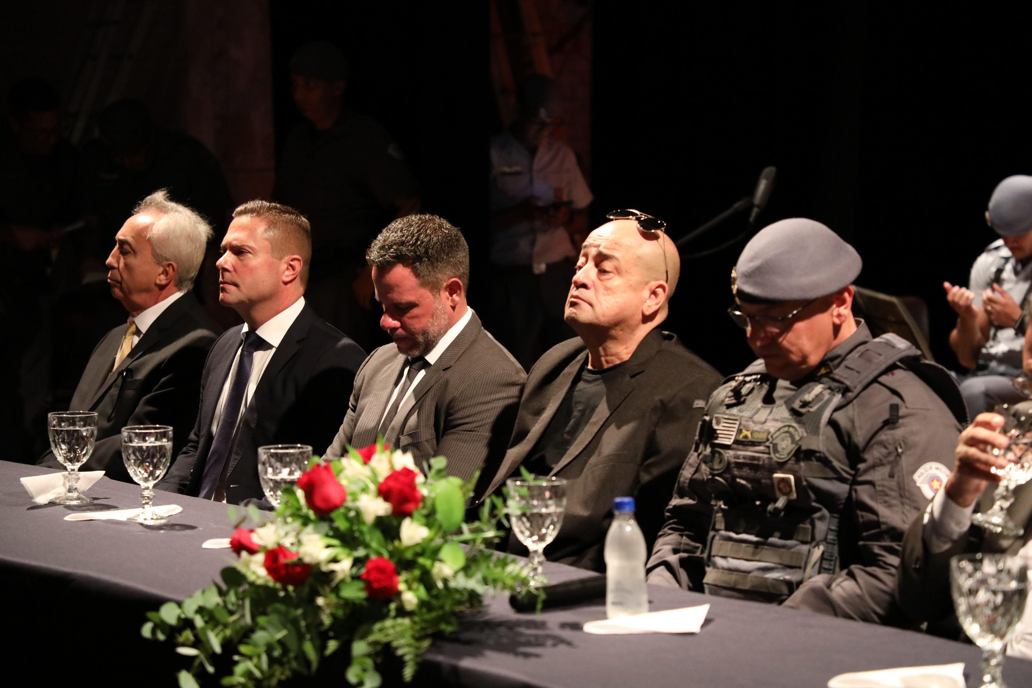 PRESIDENTE PARTICIPA DO ANIVERSÁRIO DO 24º BATALHÃO