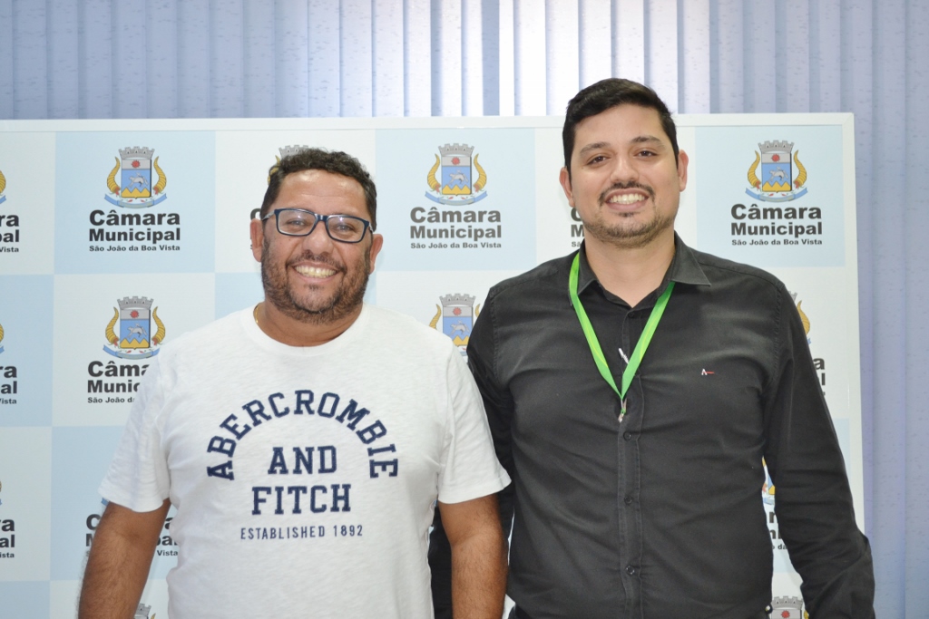 Presidente recebe gerente da Sicredi e atende munícipes na sede do Legislativo